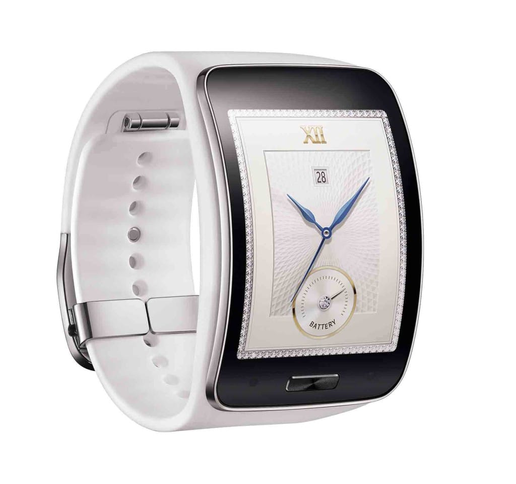 MB0115_News-Wearables_Gear-S_Pure-White_Image-32