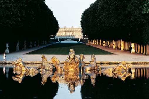 Versailles-palace-gardens