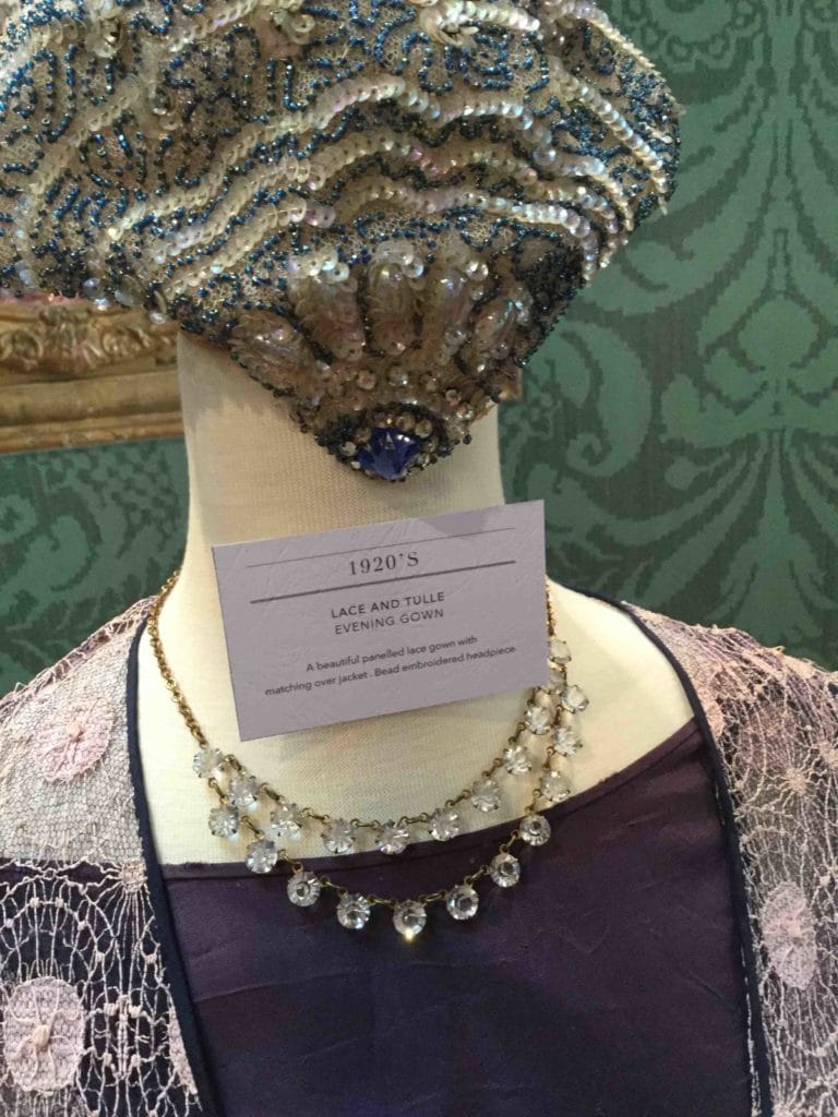 An exquisite 1920's headpiece, signatory of the Roaring Twenties.