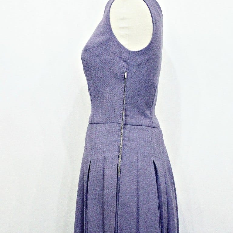 Zipper on a 1950s dress
