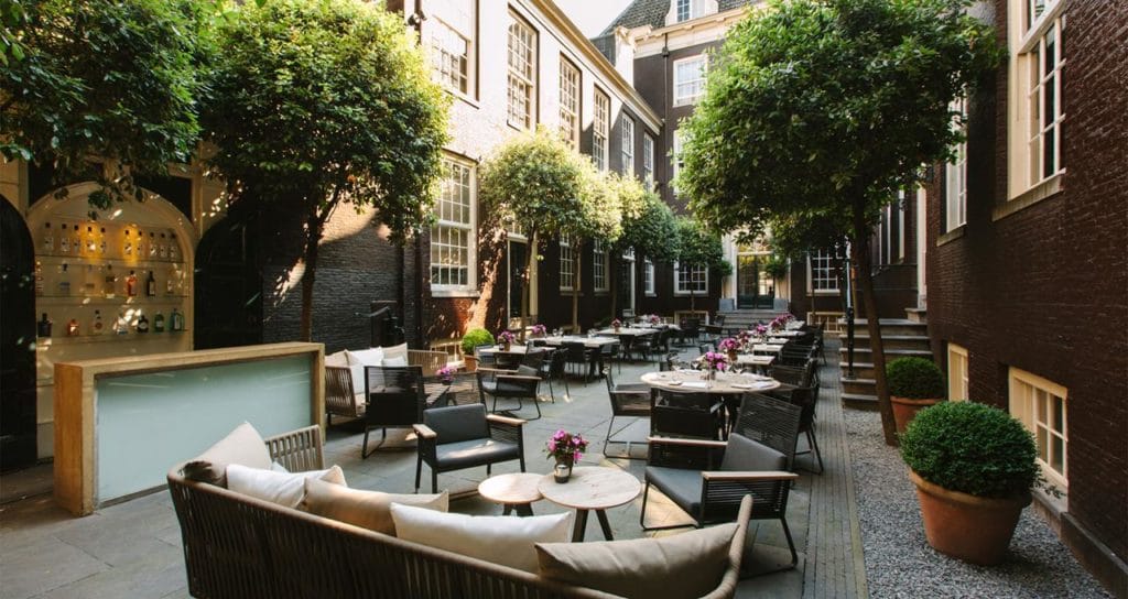 the-dylan-hotel-amsterdam-courtyard