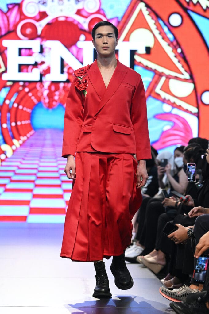KLFW 2022