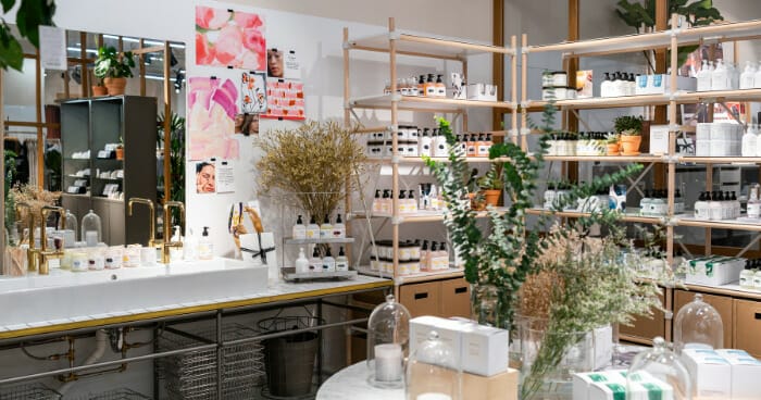 & Other Stories Beauty