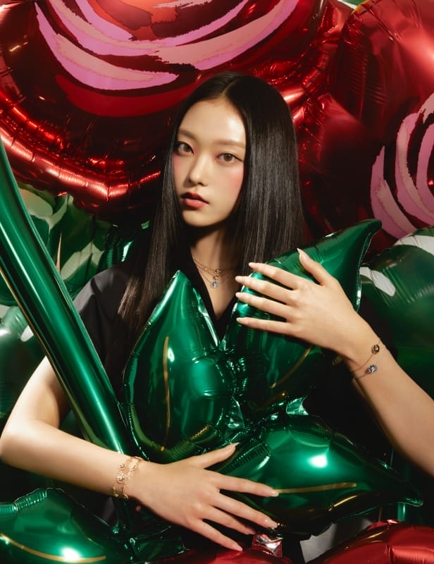 Haerin of New Jeans in Dior fine jewellery