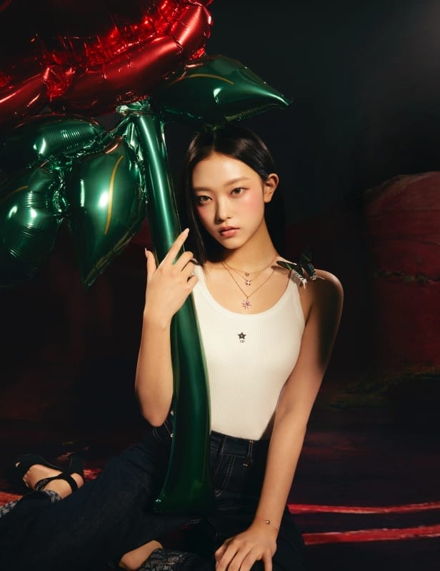 Haerin of New Jeans in Dior fine jewellery