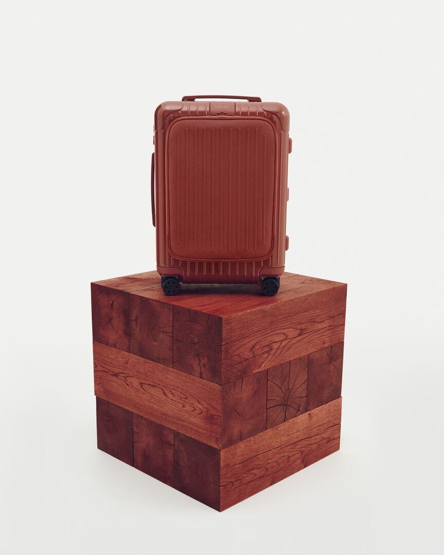 Rimowa Essential Sleeve Rosewood