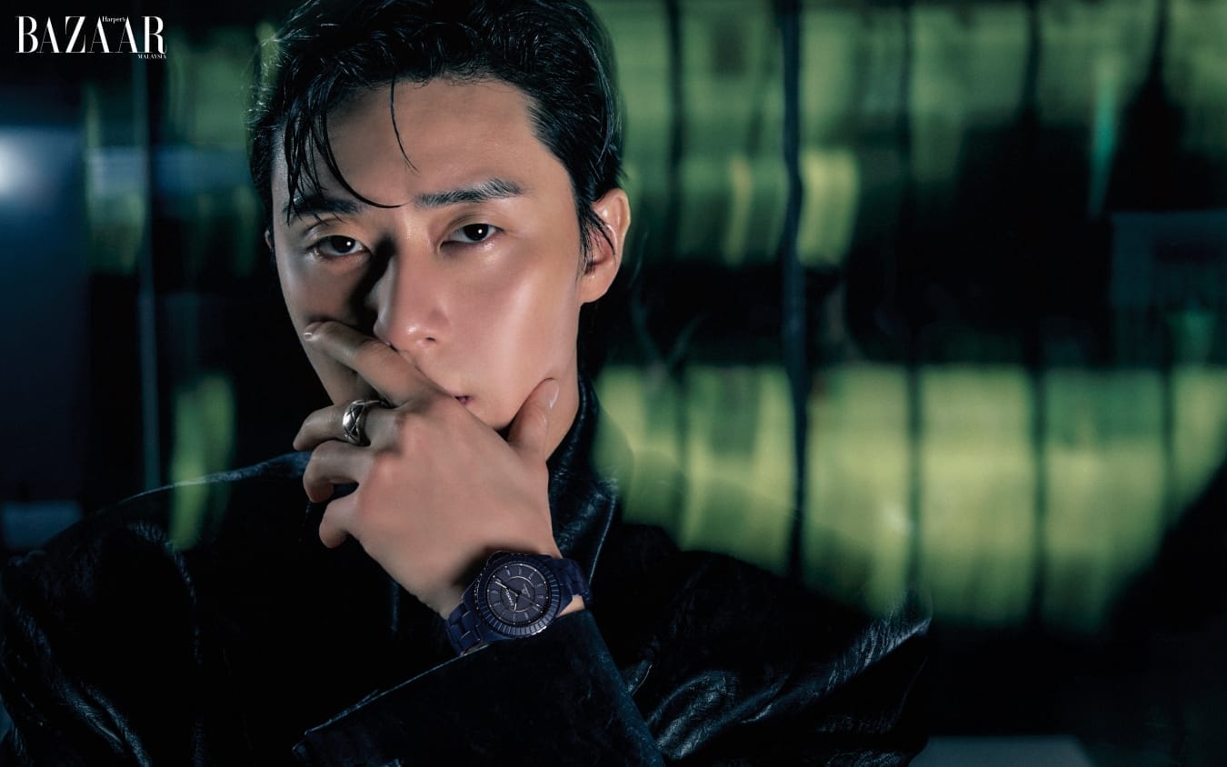 Park Seo-joon wearing the Chanel J12 Bleu watch